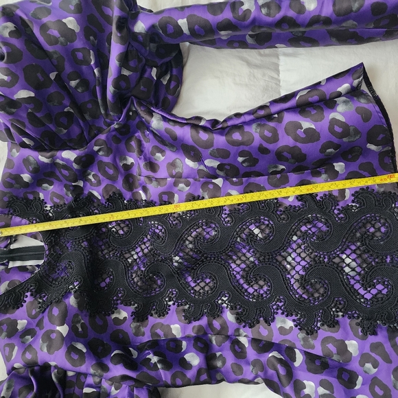 Puffy shoulder top - Picture 7 of 8